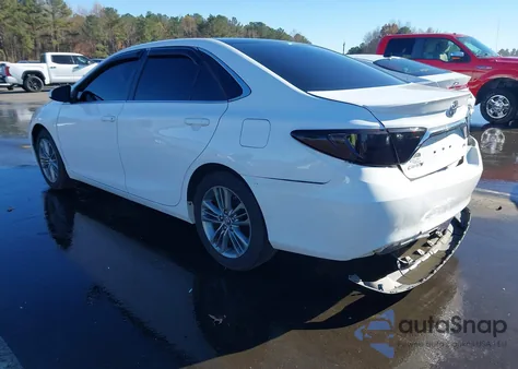 2015 Toyota Camry Se z USA, uszkodzony, nr VIN 4T1BF1FK6FU898316